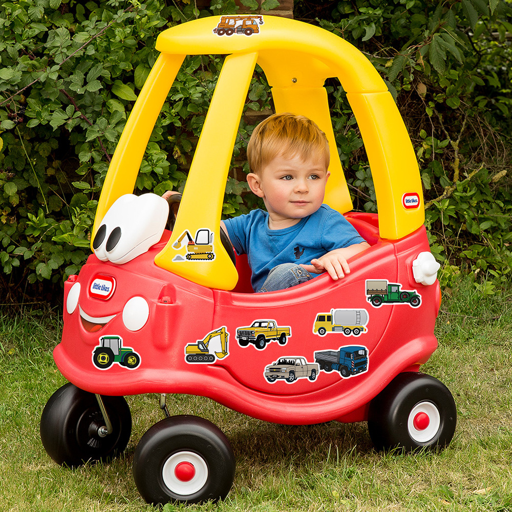 卡通风格卡车塑料小车