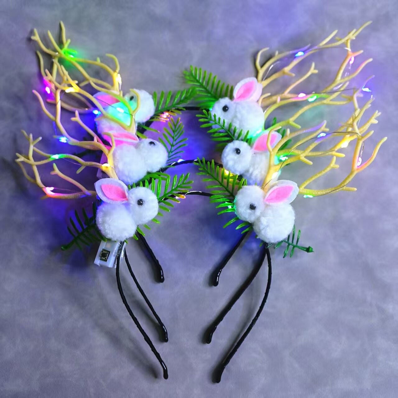 The new internet-famous glowing little rabbit, big antler headband, rabbit ears, concert props, photo tool, night market street stall details Picture