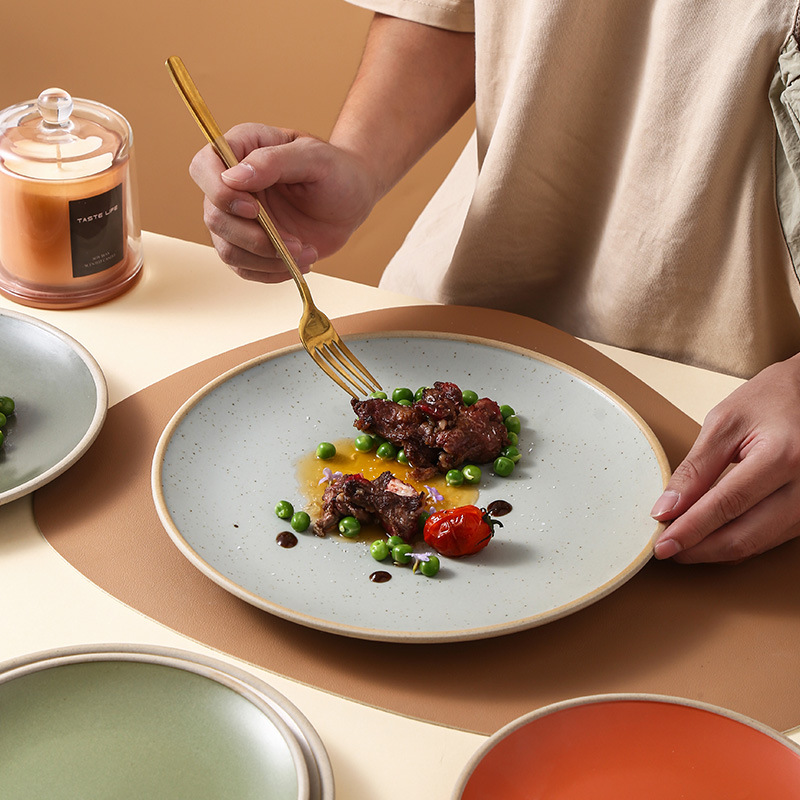 Retro and unique earthenware round plate, restaurant and hotel ceramic steak plate, high appearance level, simple solid color, home breakfast plate details Picture