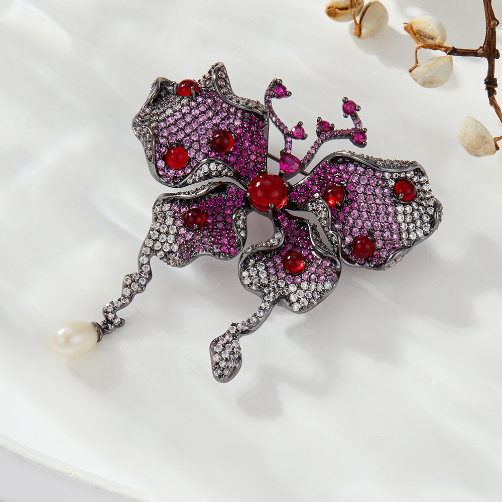 复古奢华渐变蝴蝶胸针铜合金微镶锆石高级感精致衣饰别针爆款胸花