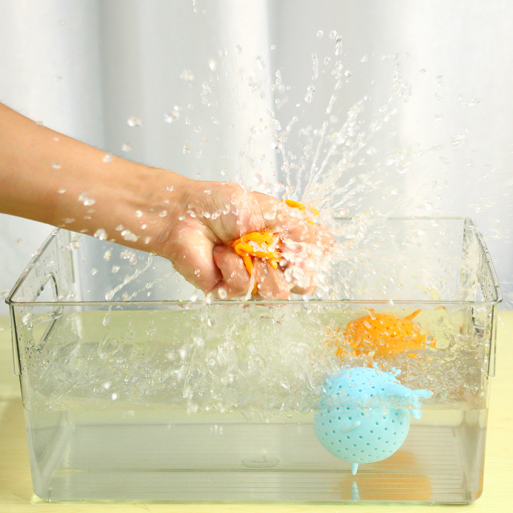 Cross-border Q-cute narwhal Kneading Fun Creative baby play water bath Stress Relief toy Children's Venting Water Spray doll Application Scenario