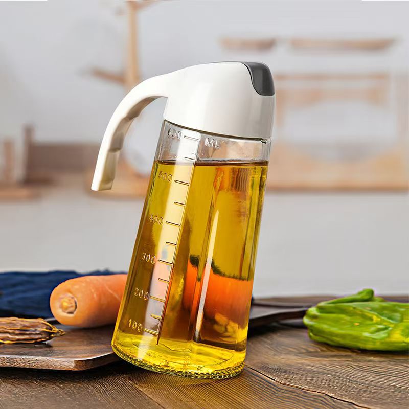 Automatic opening and closing glass oil bottle, no oil dripping, no oil hanging, leak-proof oil bottle, household kitchen, large capacity soy sauce and vinegar bottle Application Scenario