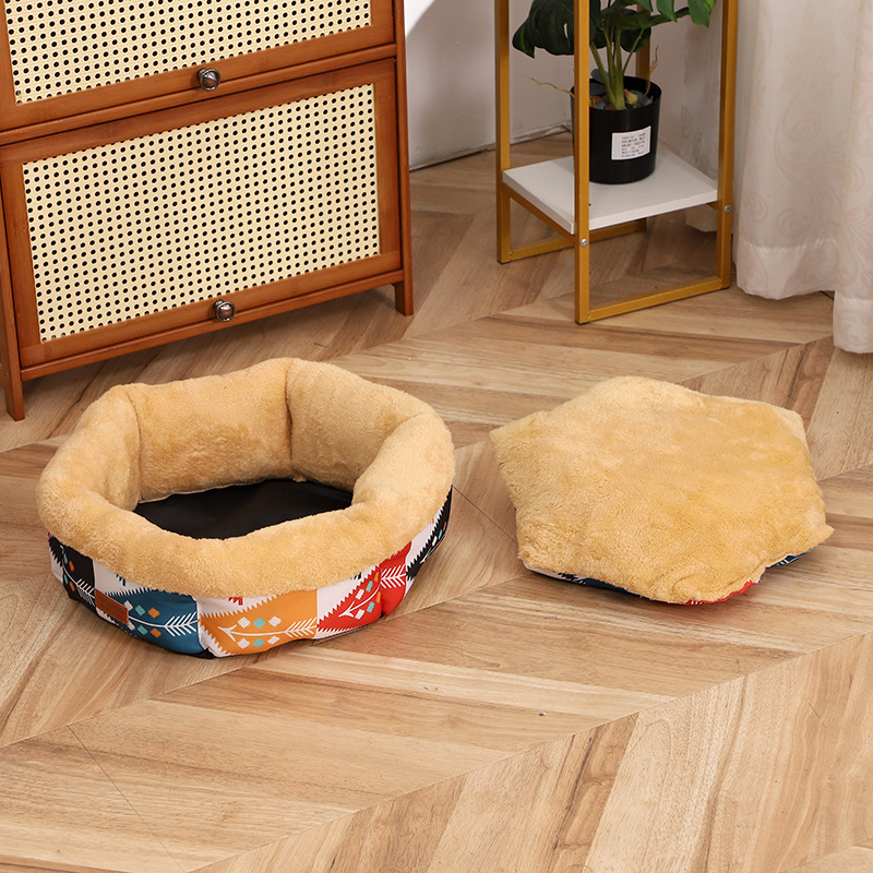 Wholesale dog bed pet pads, cat beds, small and medium-sized dog cold-proof fleece pet beds, hexagonal pet sleeping and warming pads Application Scenario