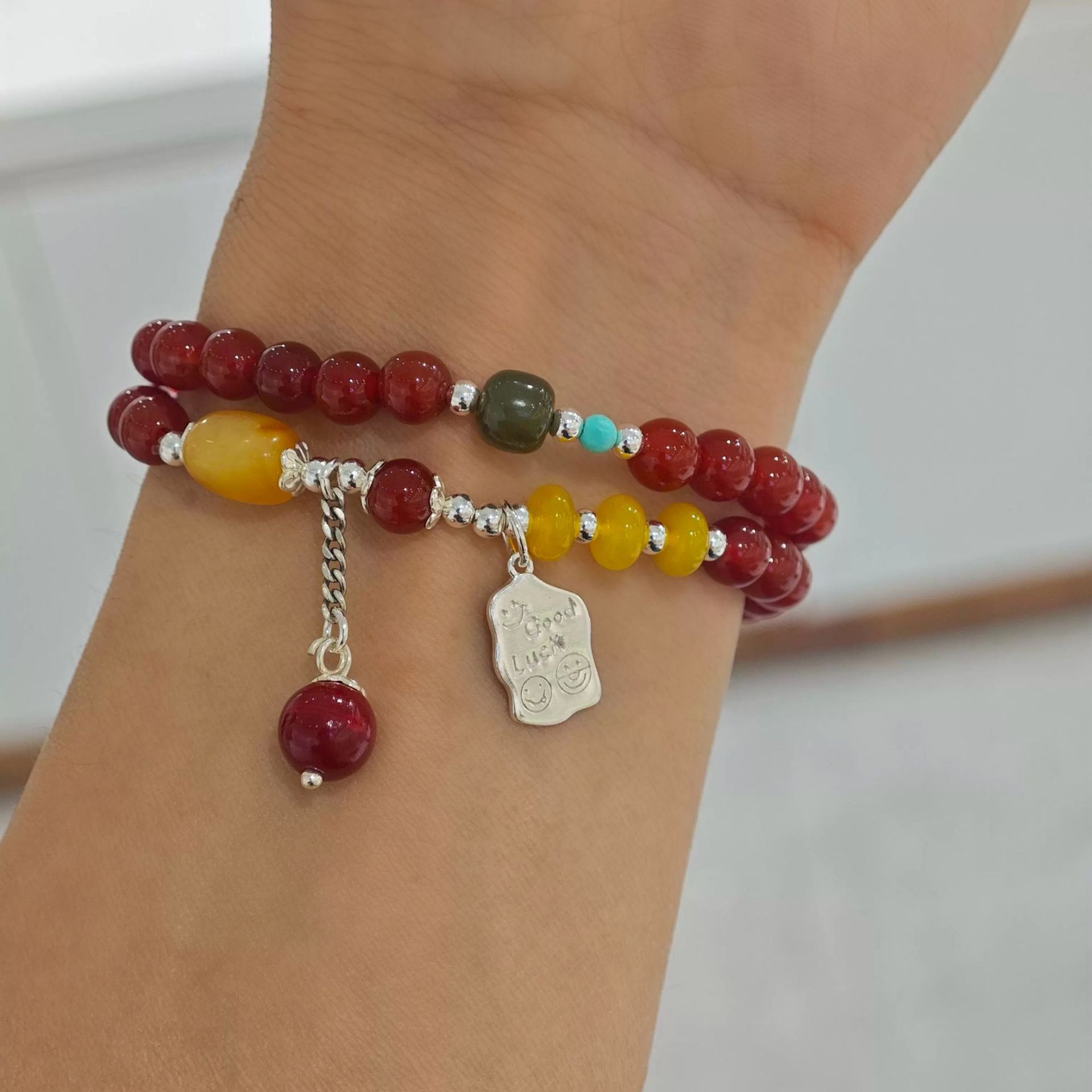 S925 sterling silver 11.28 double-ring red agate Goodluck bracelet, a fashionable, light luxury and versatile new Chinese-style beeswax bracelet Application Scenario