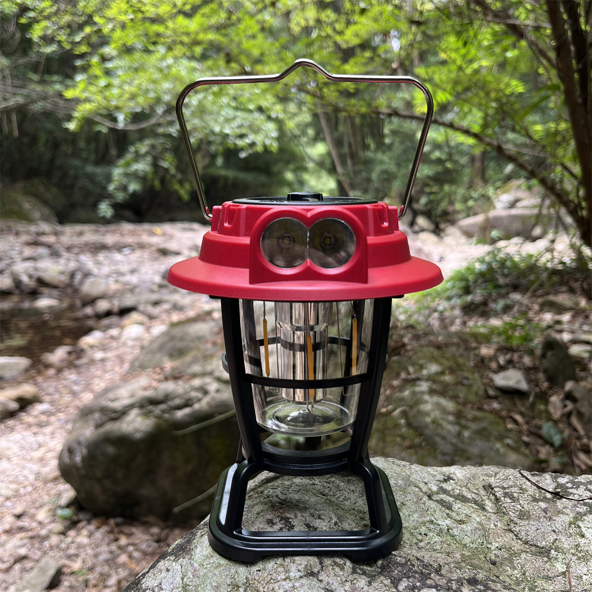 Outdoor lighting, camping lights, ultra-long battery life, rechargeable portable, retro outdoor camping led tent atmosphere lights Application Scenario