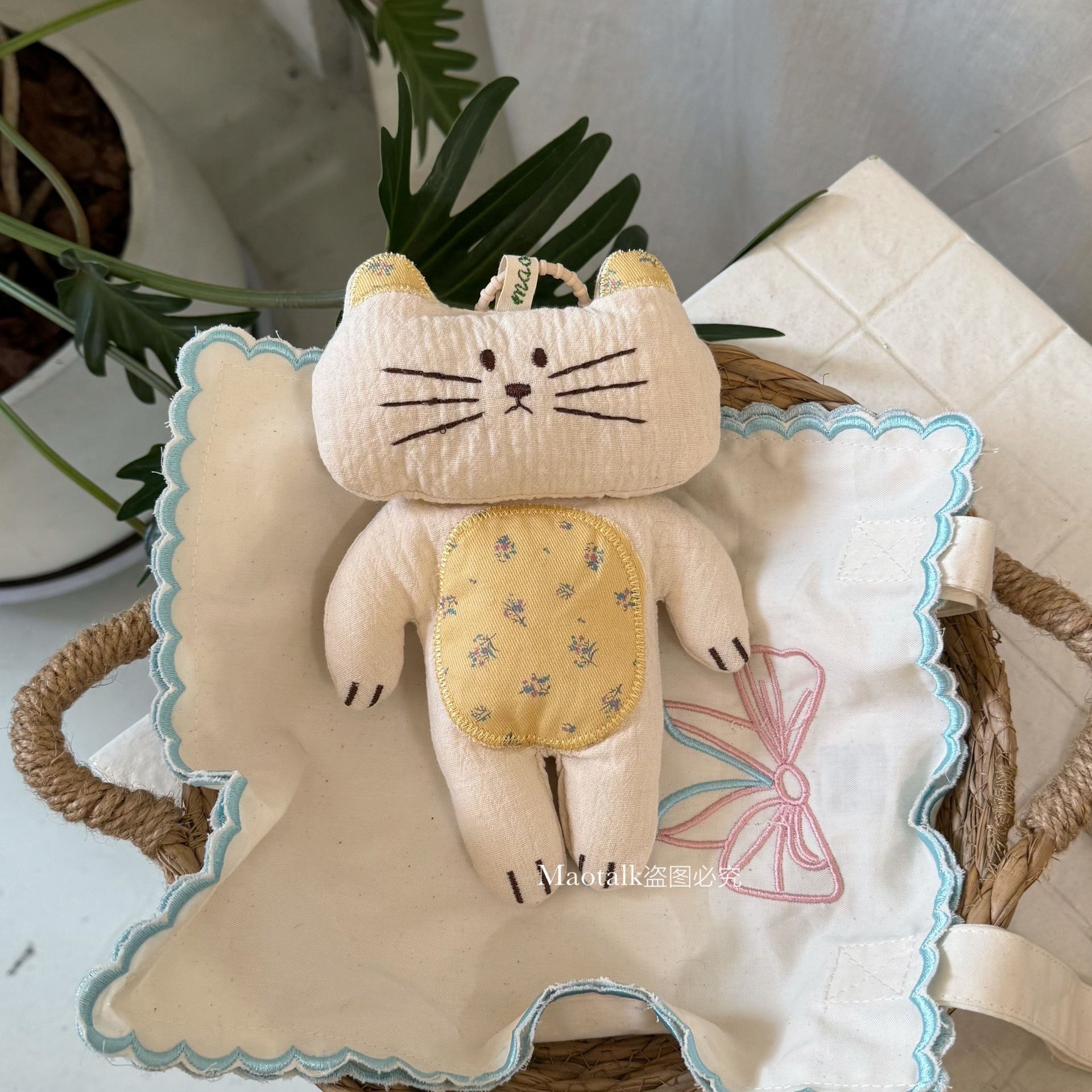 韩系可爱碎花猫咪小兔包包挂件卡通软萌玩偶秋冬搭配包包挂件饰品白底实物图