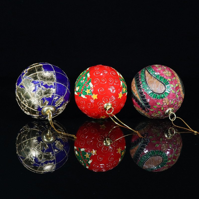 A 90mm Christmas ball in silver blue with a copper base and cloisonne enamel filigree. This is a collection of old Jingtai LAN cultural and artistic collectibles from Beijing Specification image