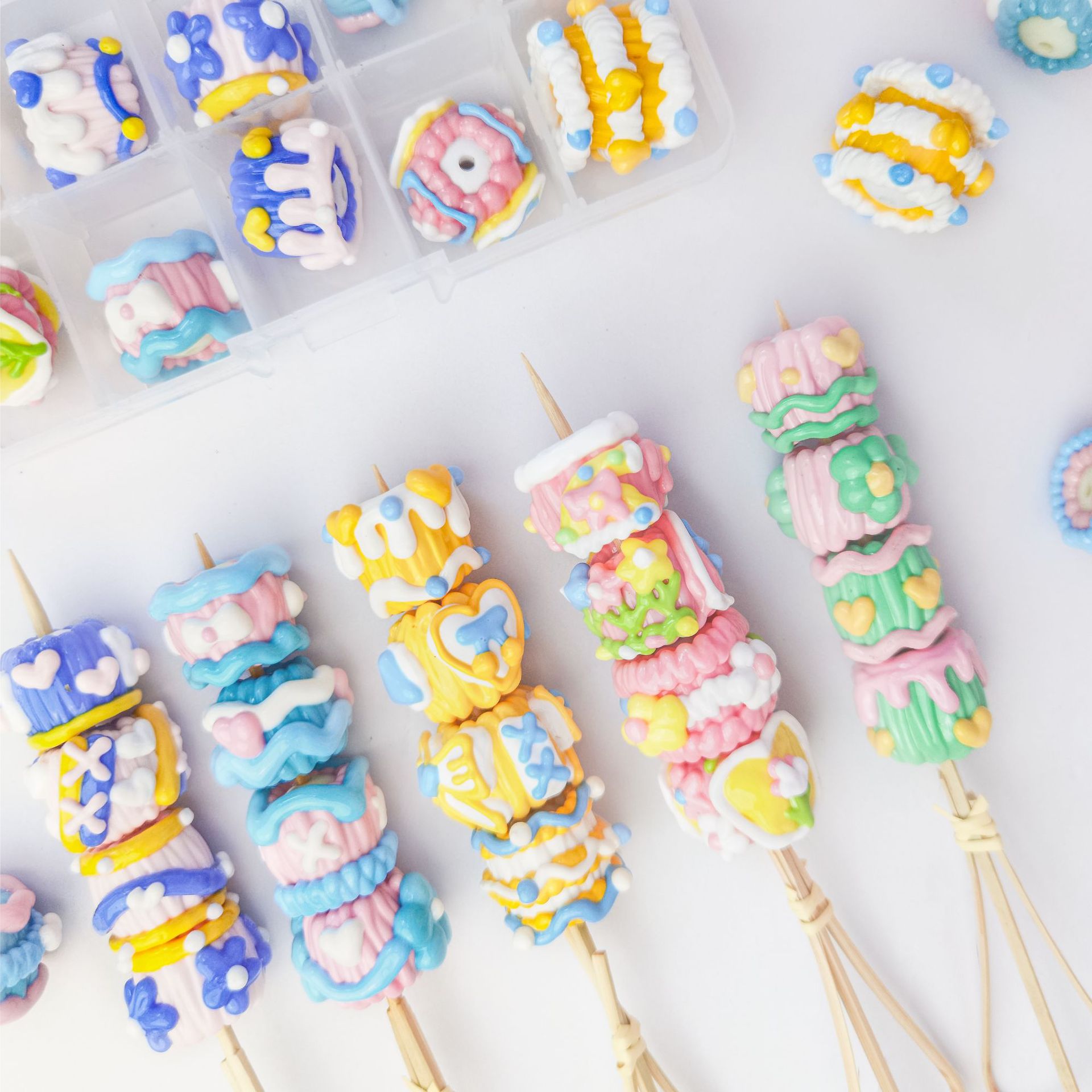 Cute Cartoon Jelly-Colored Trendy Diy Toys, Cute Pen, Phone Hanging Accessories, Round Beads, String Beads, Translucent Heavy Oil Hand-Painted Beads Application Scenario