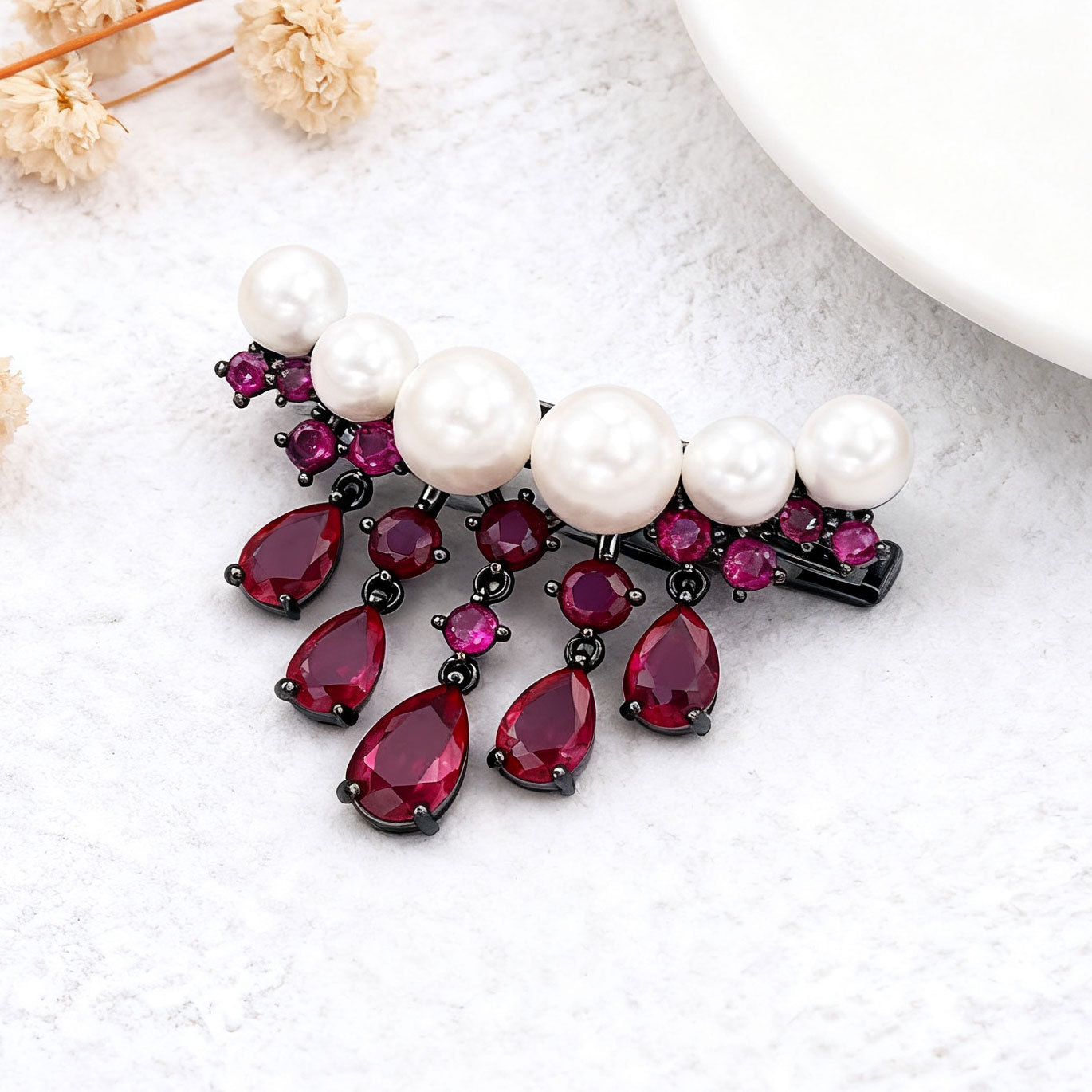 Light luxury retro red corundum pearl tassel brooch, versatile for daily use, exquisite and high-end fashion pin, best-selling brooch Application Scenario