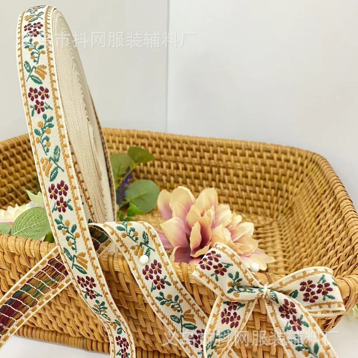 1.7cm ethnic-style jacquard webbing, DIY accessories for ethnic clothing, embroidery webbing, direct supply from the manufacturer Application Scenario