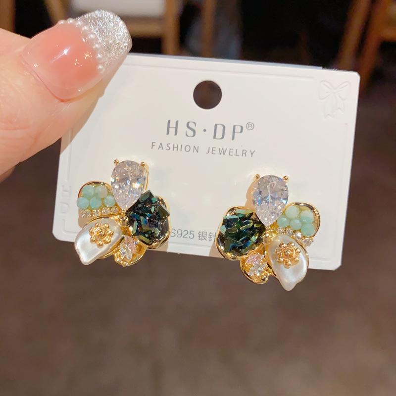 Korean-style, fashionable, light luxury, super dazzling handcrafted flower-shaped stud earrings s925 with silver needles, exquisite and personalized, versatile earrings for women details Picture
