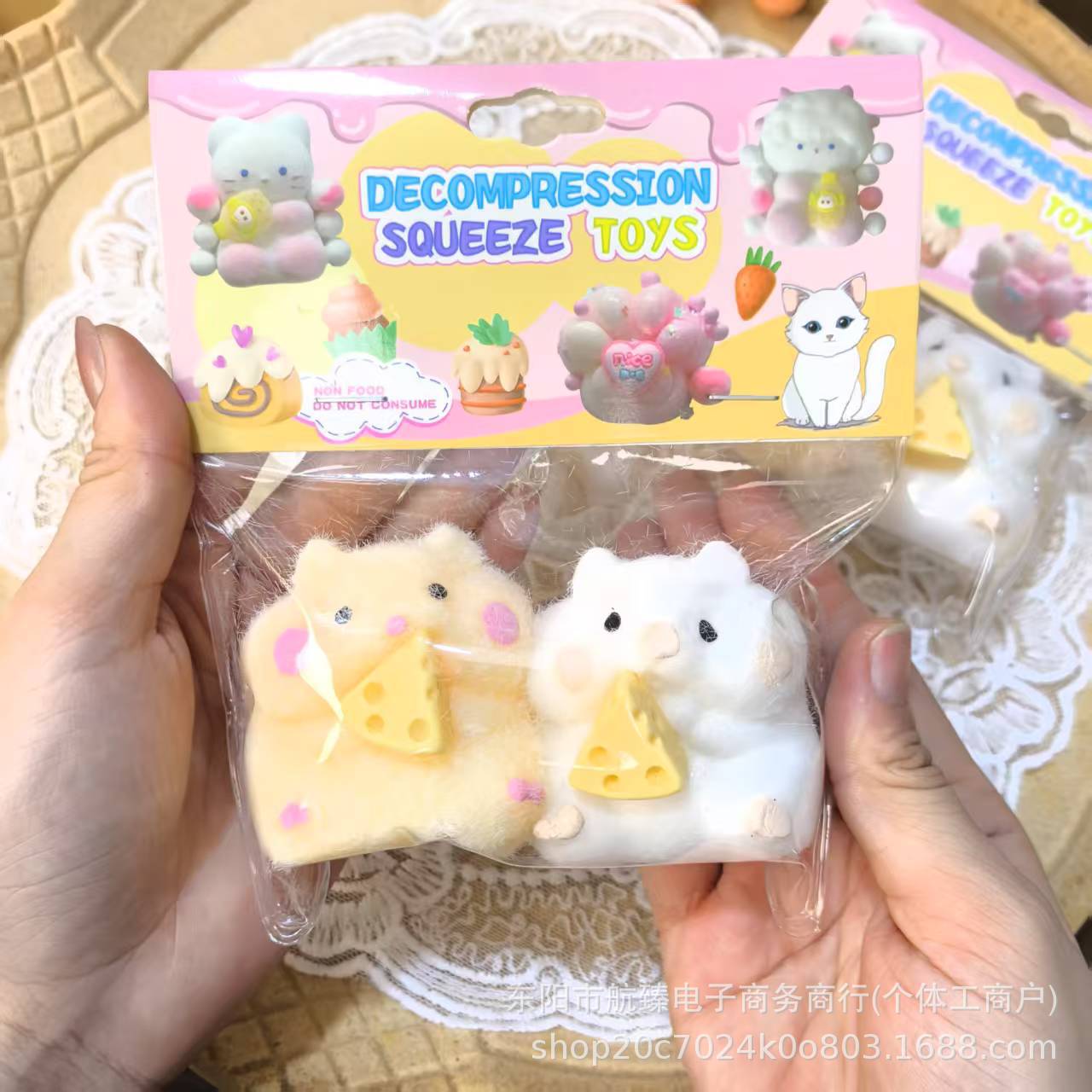 Hamster Pinching Fun Cat Paw stress-relieving toy Mud imitation Silicone Ball Pinching Fun Squeezing Toy Transparent Pinching Fun