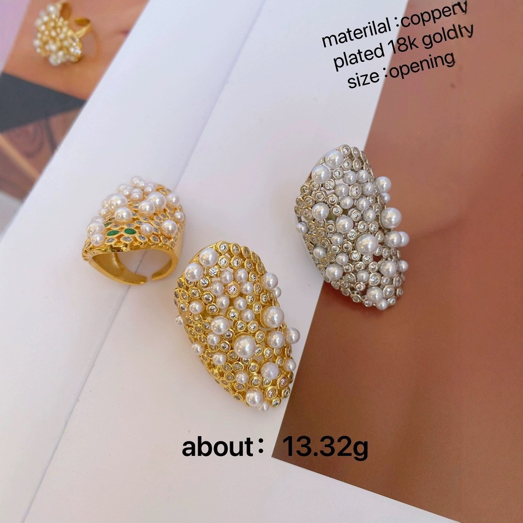 A 2024 new model of pearl flower diamond ring with a fashionable and high-end feel from cross-border bestsellers in Europe and America Application Scenario