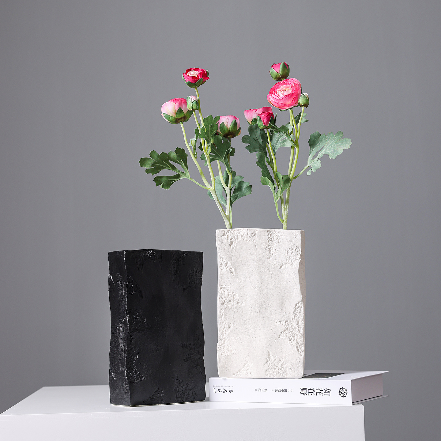 2025 Nordic high-end Ceramic vase, home living room, homestay, modern wine cabinet, desktop flower arrangement decoration, vase decoration