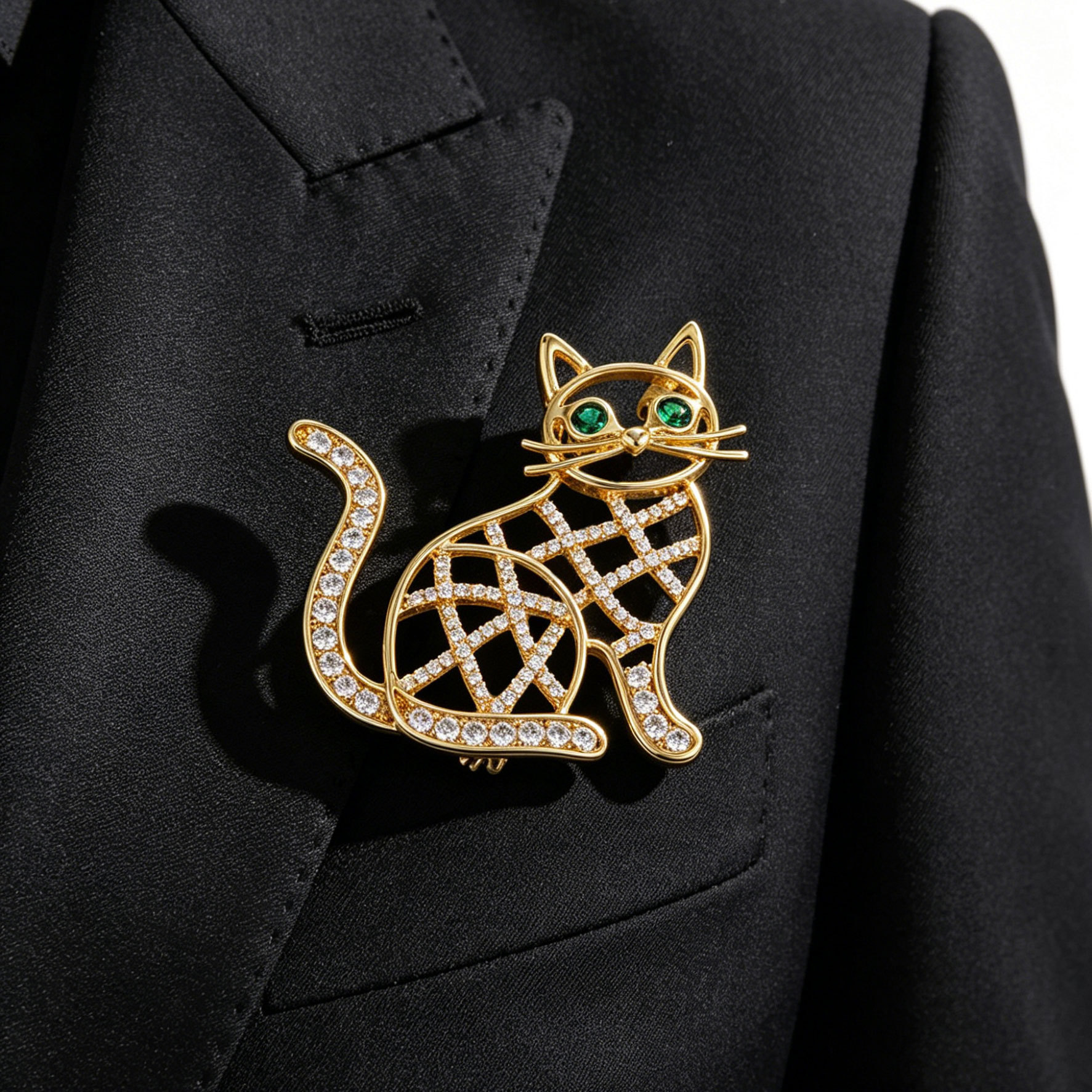 Diseño original cute girl wind calado rejilla gato broche aleación de cobre oro real chapado micro zirconia pin details Picture