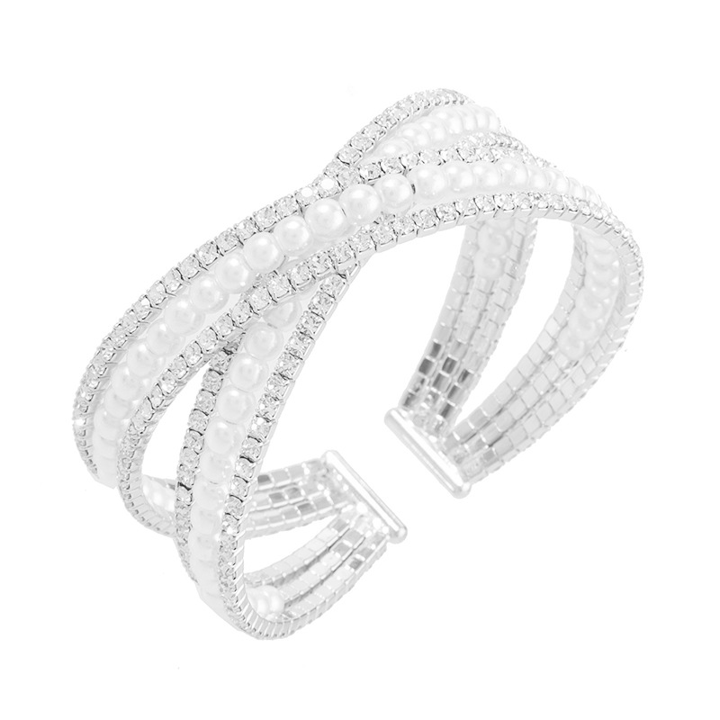 Manufacturer's supply of cross-border classic water diamond bracelets, steel wire elastic opening adjustable jewelry, women's banquet dress accessories, pearl jewelry Application Scenario