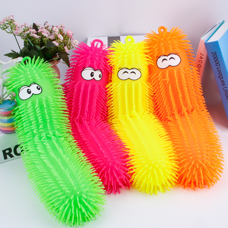 The 50-centimeter caterpillar children's toy soft rubber stress-relieving small toy is selling well at the night market street stall Application Scenario
