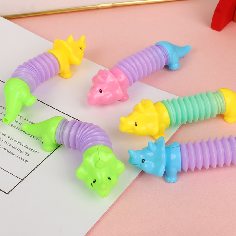 Telescopic pull tube dinosaur toys for release and stress relief, animal stretch tubes, small dinosaurs, street stall, square stall manufacturer wholesale Application Scenario