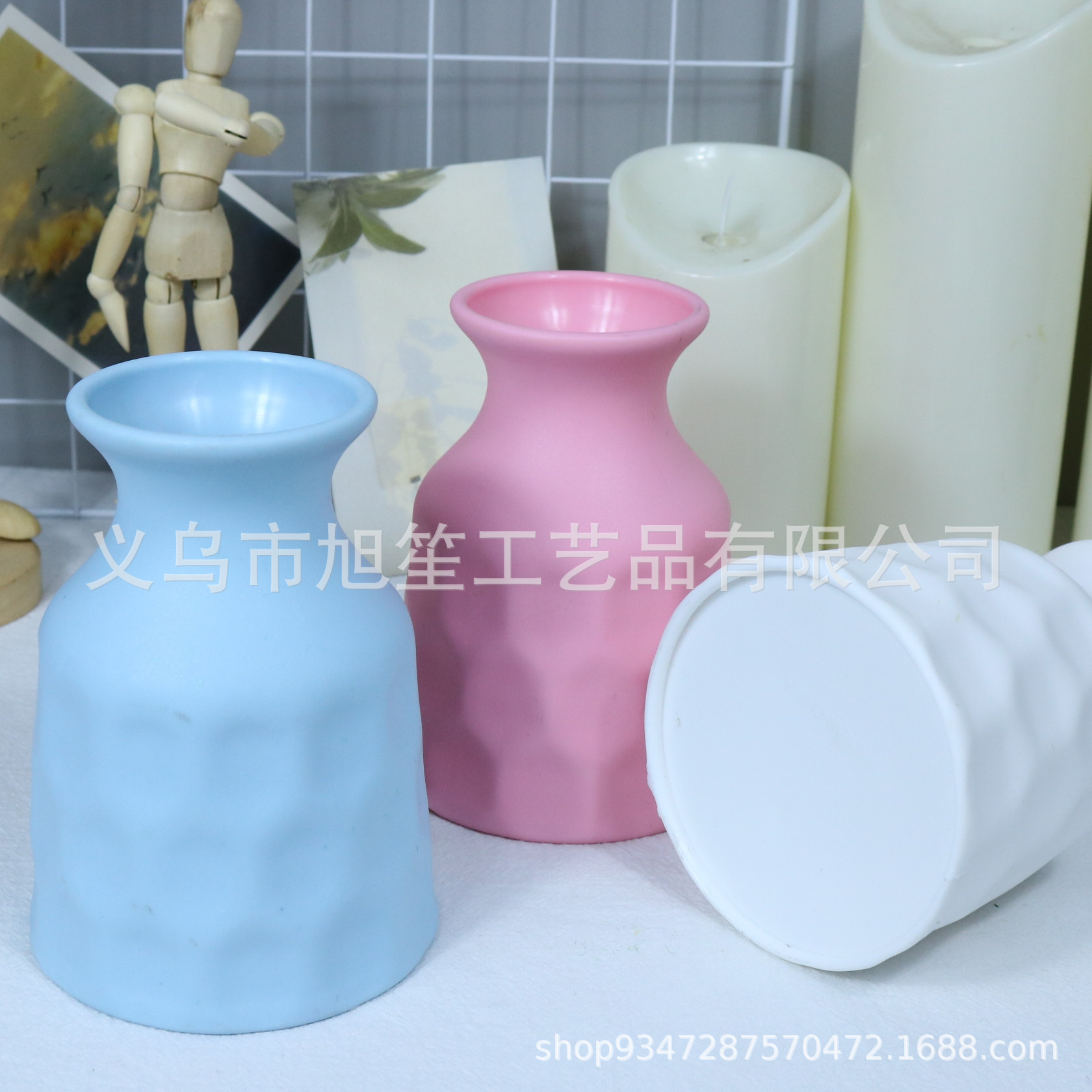 Vases, twist rods, handcrafted wool flower POTS, pet gardening decorations, office desks, night market ornaments, plastic vases Application Scenario