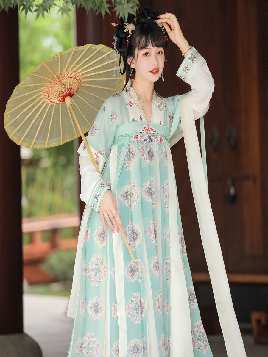 汉服女长袖中国风/明制表演服饰汉服/甲胄/表演服饰汉服/尾货白底实物图