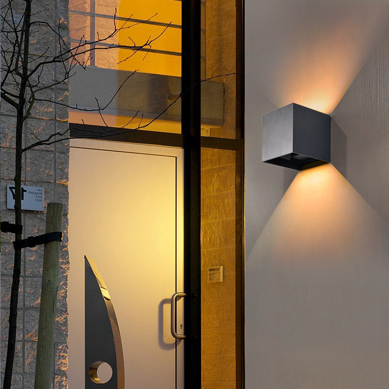 室内壁灯实物图