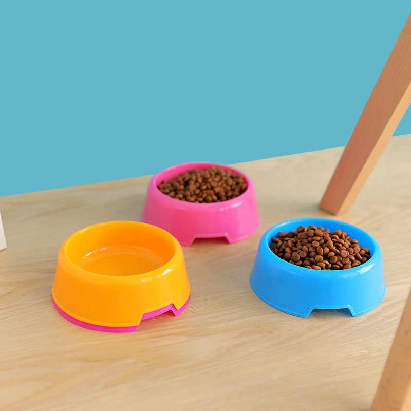Wholesale practical plastic pet bowls, candy-colored dog bowls, round single bowls, cat bowls, food bowls, pet food utensils, rice bowls Application Scenario