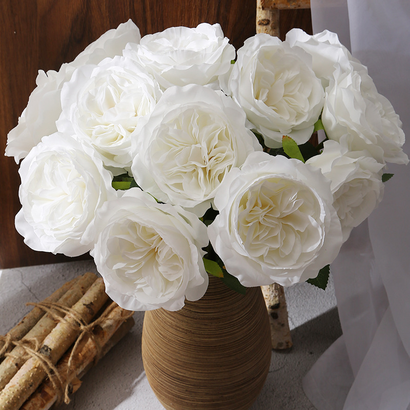高级感逼真白色玫瑰花ins风仿真花束拍照道具婚礼布置卷边玫瑰花