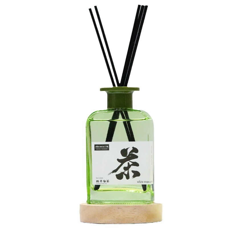 香薰蜡烛/香薰/扩香瓶/椰子香薰/车载香薰白底实物图
