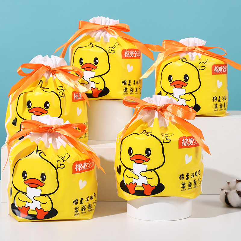 Little Yellow Duck Beauty Salon's thickened disposable facial cleansing towel, dry and wet dual-purpose pearl-textured cotton soft towel Application Scenario