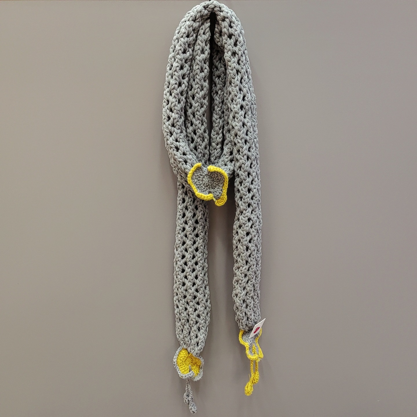 花恋~米白色蝴蝶花针织飘带长条镂空围巾辣妹秋冬新款时尚围脖细节图