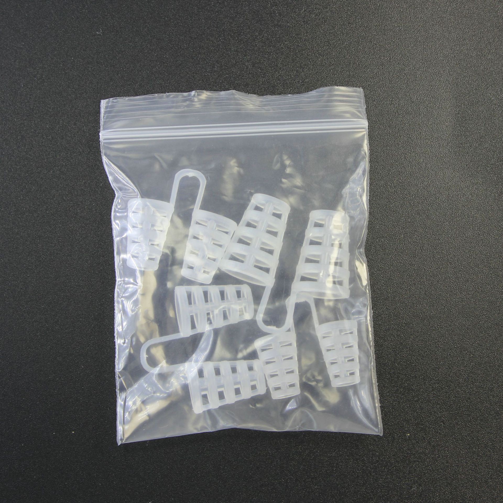 Cross-border exclusive silicone anti-snoring device nose clip anti-snoring and anti-snoring mini hollowing-out anti-snoring device set box Application Scenario