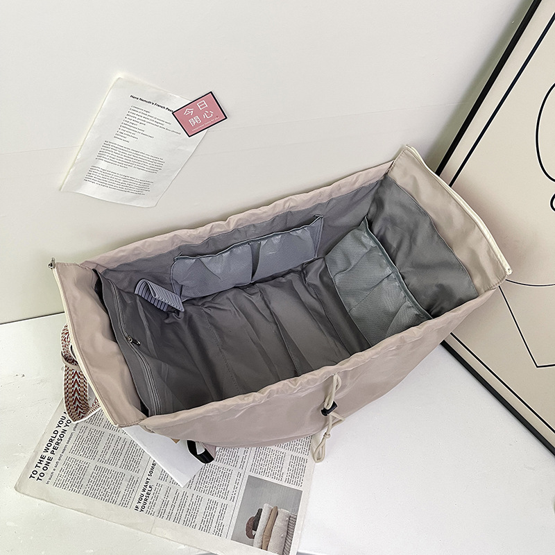 Cross-border best-selling 290 nylon fabric women's bag 2026 Korean version new large-capacity single-shoulder bag travel tote mommy bag Application Scenario
