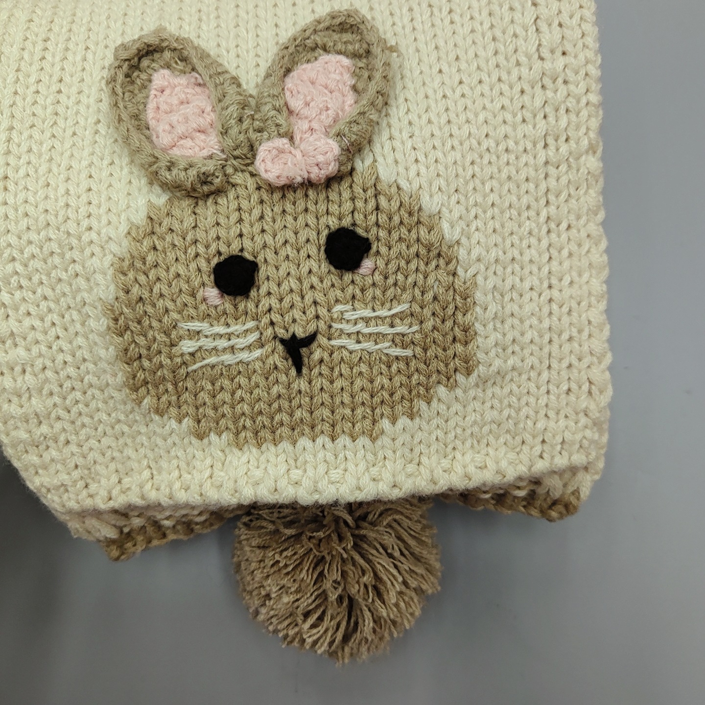 Wholesale of thickened and warm hand-embroidered rabbit pom-pom scarves and scarves made of Korean-style knitted yarn in 2025