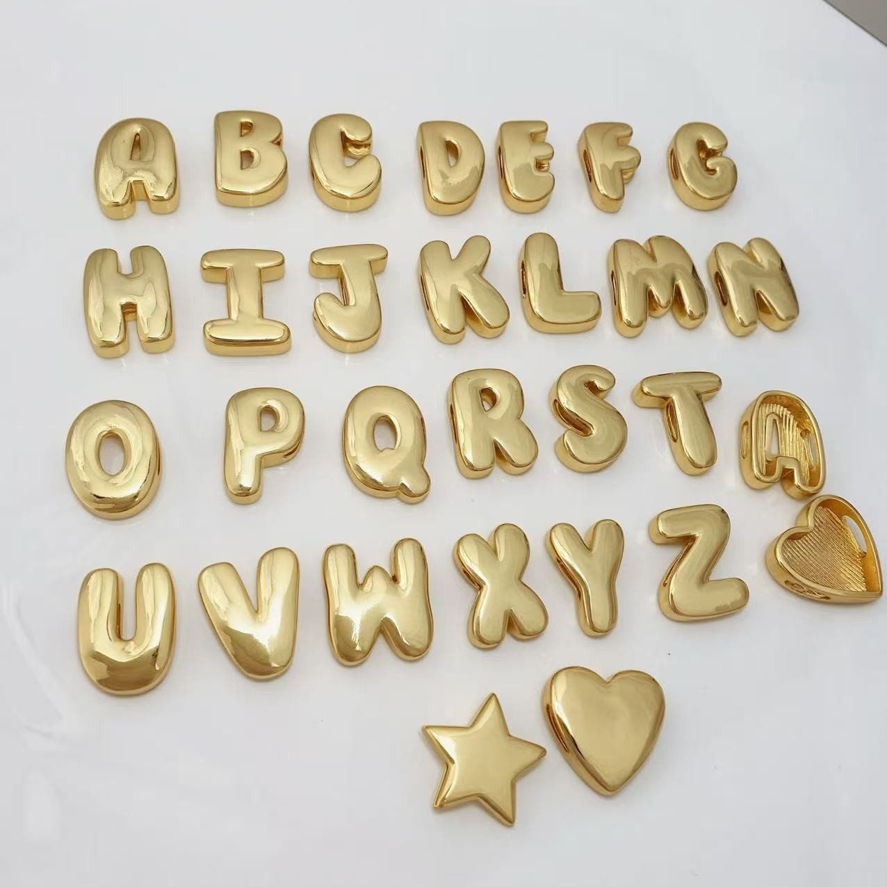Smooth gold 26-letter large hole beads diy handcrafted bracelet bead jewelry material wholesale full figure