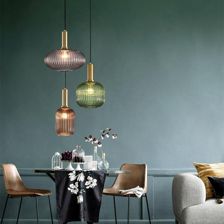 American retro glass chandelier, creative minimalist restaurant, bedside bar, balcony, coffee shop, study, dark green chandelier details Picture