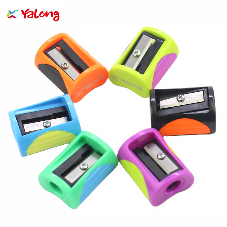 Yalong Foreign Trade exclusively supplies standard pencil sharpeners and manual plastic pencil sharpeners