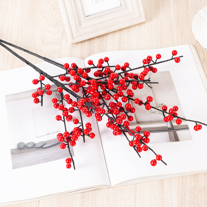 Wholesale of artificial flowers such as money fruit, red fruit, Holly berry, foam fruit, New Year's flowers, Christmas home decoration artificial flowers full figure