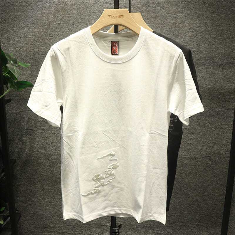 This men's loose, large-sized half-sleeved and short-sleeved T-shirt with Chinese style embroidery features a retro design that is casual and versatile Specification image
