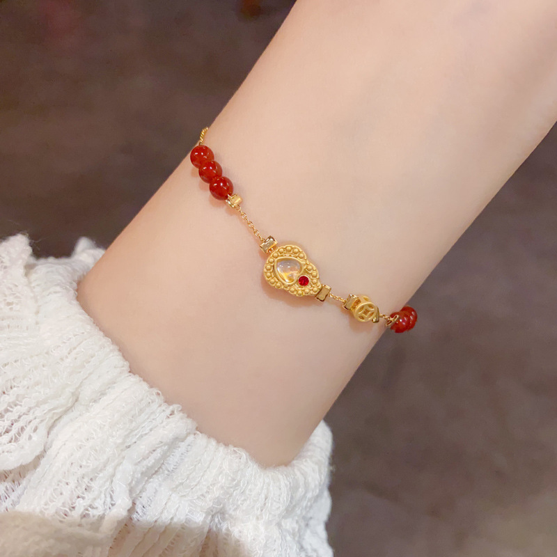 秋冬新款时尚简约红色串珠葫芦手链女个性轻奢百搭新中式手饰批发