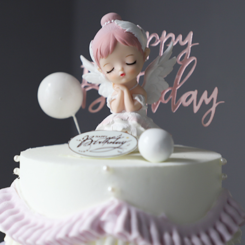 Creative car ornaments, resin handicrafts, living room tables, handmade cakes, baking decorations, festival gifts Application Scenario