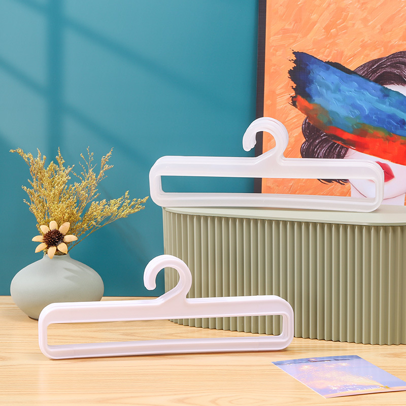 Scarf stand, plastic storage and hanging rack, multi-functional clothes hanger, rack for hanging silk scarves, belts and ties, scarf stand display details Picture