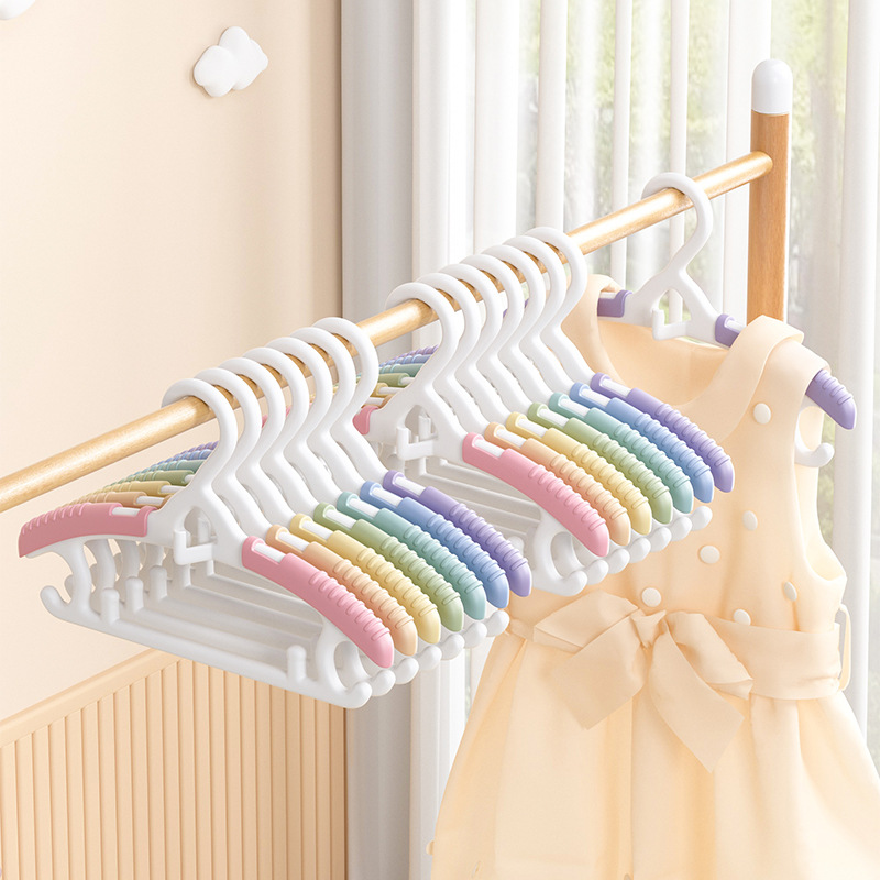 儿童衣架婴儿宝宝专用衣服架小孩新生儿晾衣架子伸缩调节家用挂架
