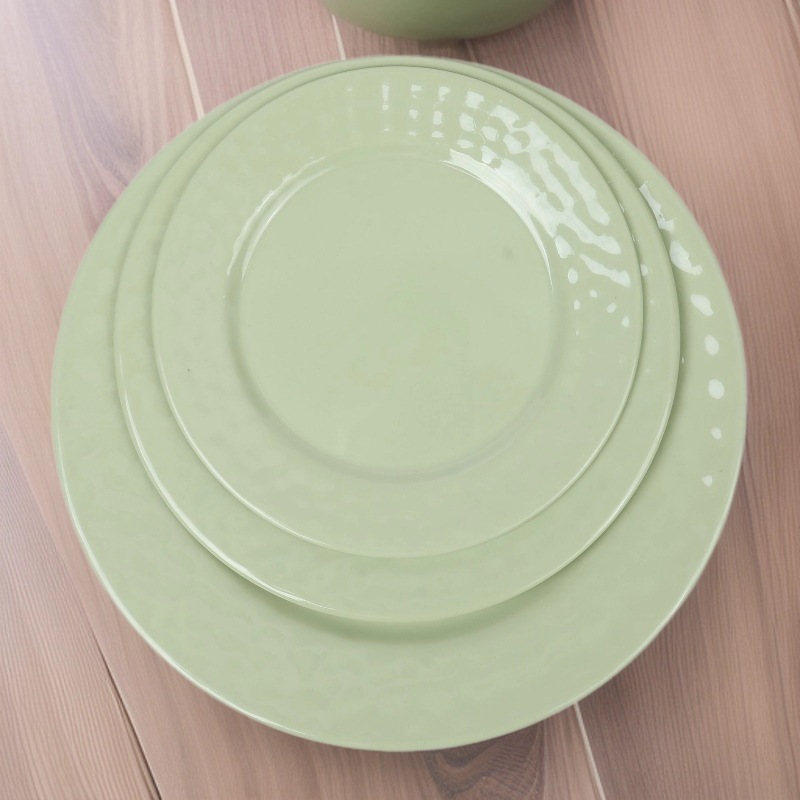 Melamine green plates and tableware for foreign trade, barbecue plates, hot pot restaurant vegetable plates, side dish plates, saucers, noodles, bowls, cups and spoons full figure