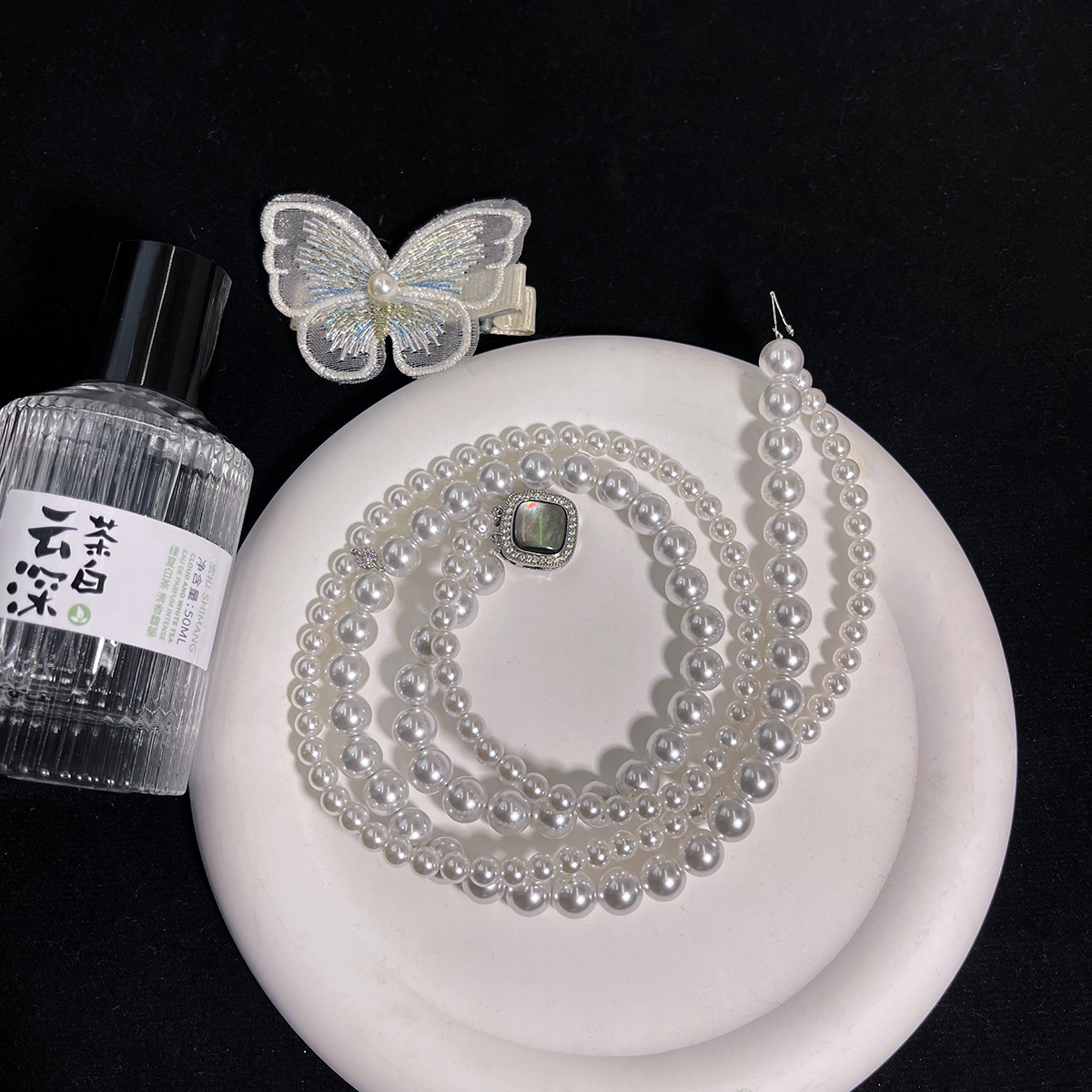 Mermaid Tear Grey mother-of-pearl double-layer pearl necklace, Australian white multi-layer necklace, elegant and refined, collarbone chain full of diamonds details Picture