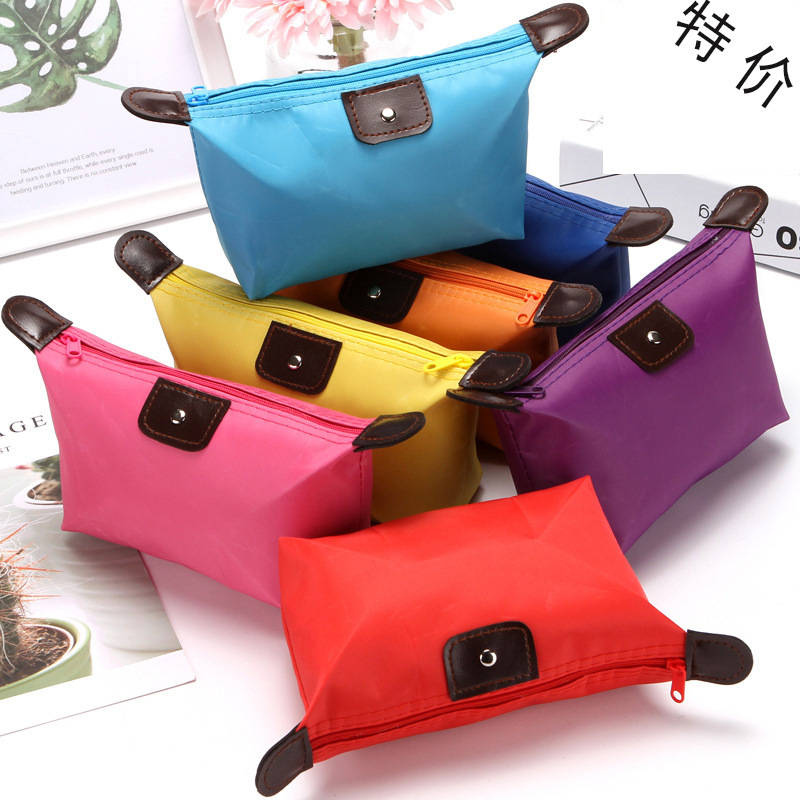 Large-capacity, high-end sugar makeup storage bag, travel portable women's summer small bag, dumpling bag details Picture