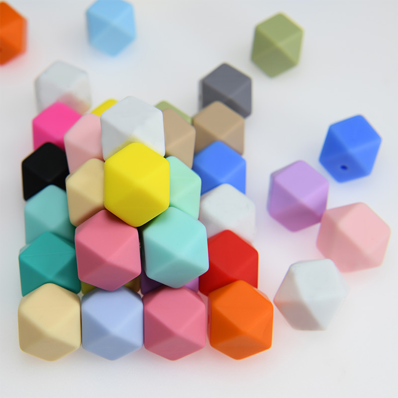 Cross-border silicone bead baby teething bestseller, mother and baby 14 hexagonal silicone octagonal bead DIY pacifier chain batch Application Scenario