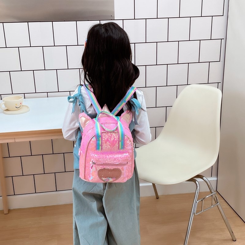 Unicorn Large-capacity sequined children's bag, Cute girls' kindergarten schoolbag, Little Girls' Little Princess Colorful backpack Application Scenario
