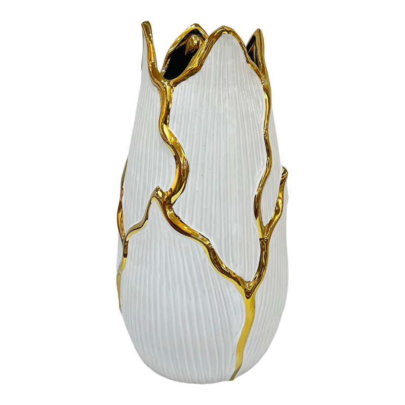 Light luxury electroplated ceramic vase decoration, simple model room soft decoration, living room creative outlet vase arrangement, golden floral art paired with cracked ceramic vase Item Picture