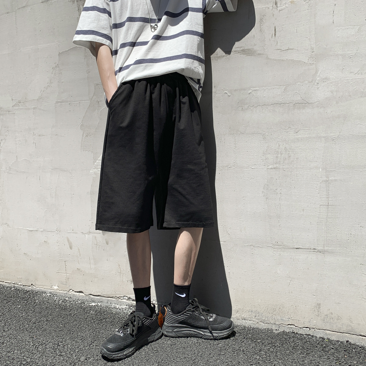 Shorts, casual and loose capri pants, trendy and versatile capri pants, trendy brand men's pants, ins sporty capri pants Application Scenario