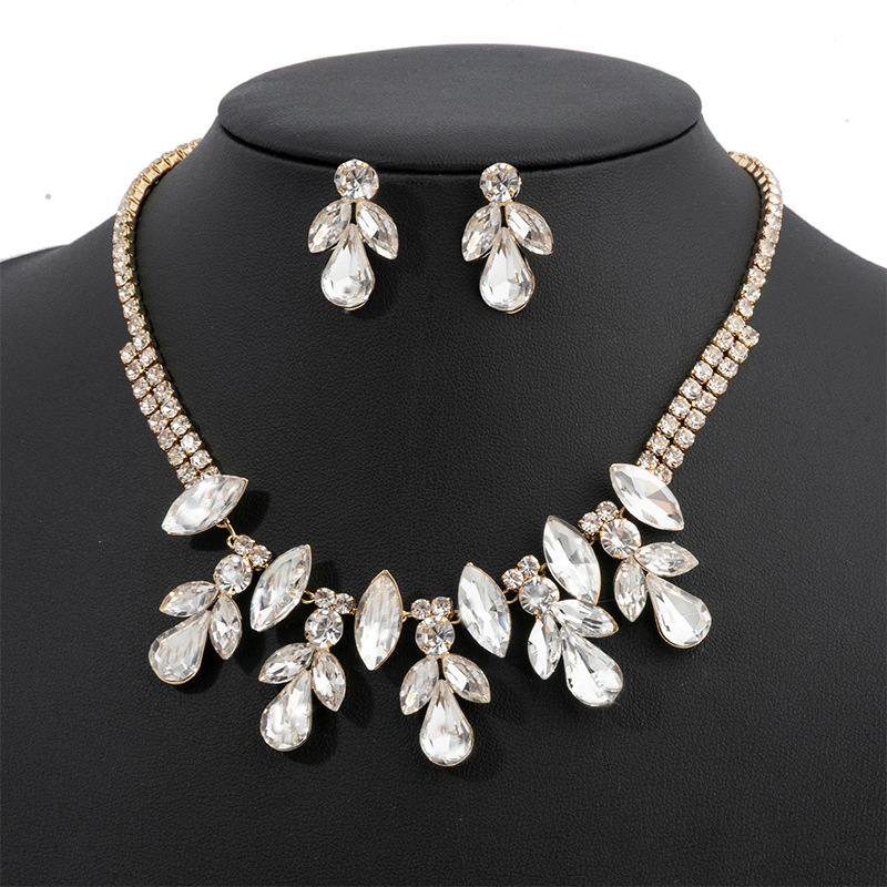 Factory direct sales of cross-border jewelry, luxurious large water diamond necklace and earring set, exaggerated stage style, banquet and wedding diamond-encrusted jewelry set details Picture
